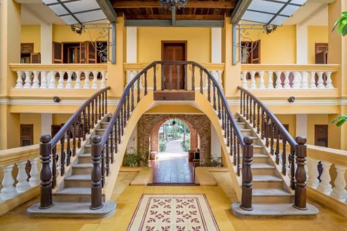 dimsum reizen naar cambodja ratanakiri relais de chhlong koloniaal hotel