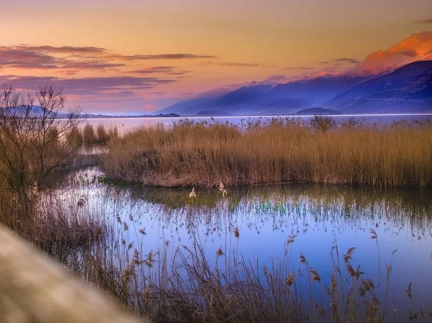 Sfeerafbeelding griekenland ioannina pamvonidameer
