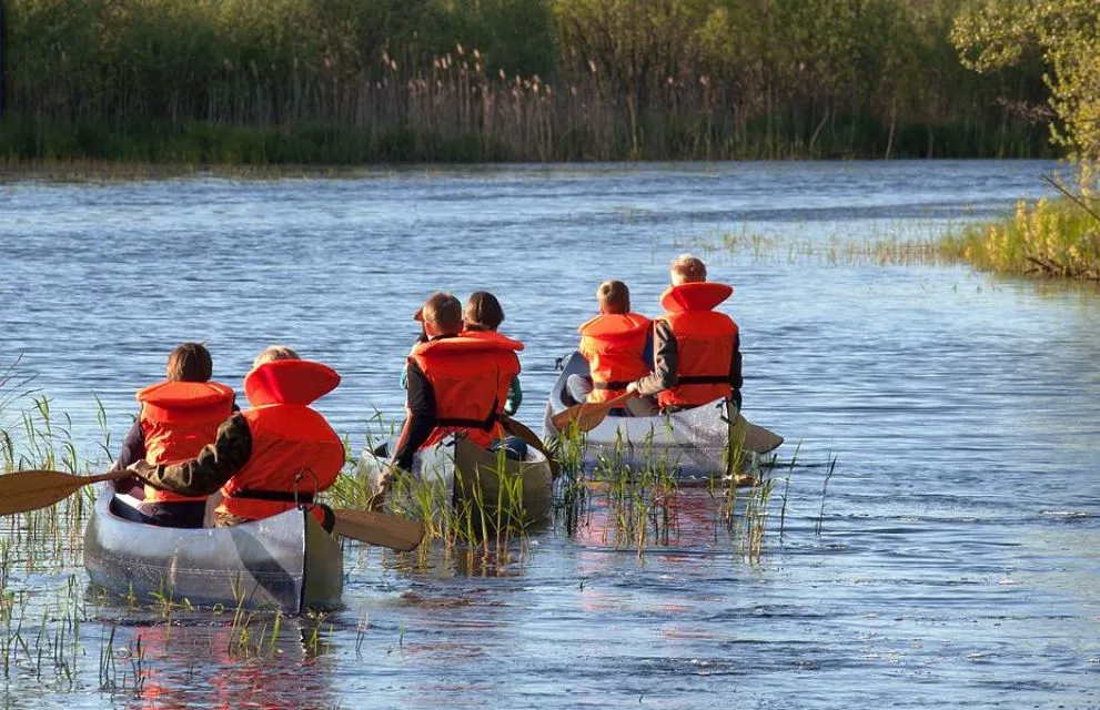 Sfeerafbeelding baltische staten estland canoeing actief natuur