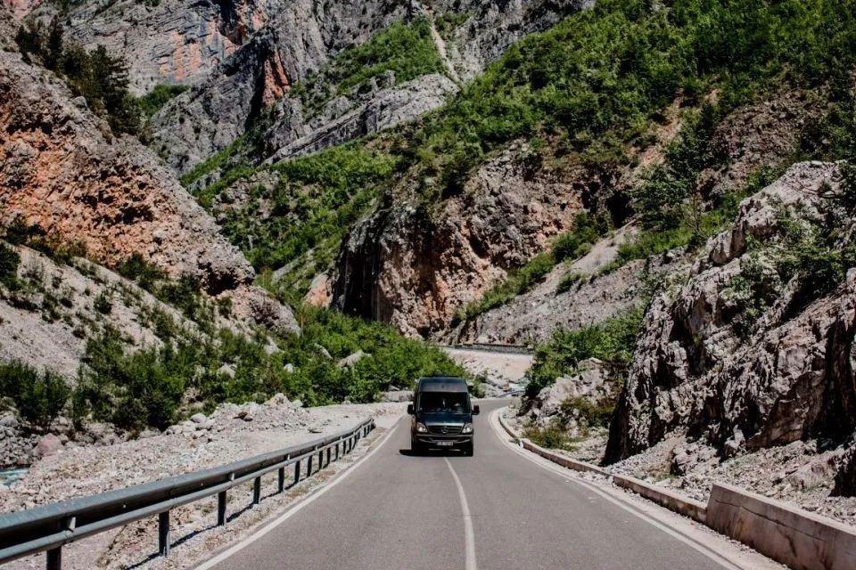 Sfeerafbeelding albanie selfdrive avontuur dimsum rondreizen individueel